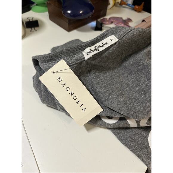 MAGNOLIA Silos Chip and Joanna Gaines Kindness Minimalist T Shirt Large Gray - Picture 10 of 15
